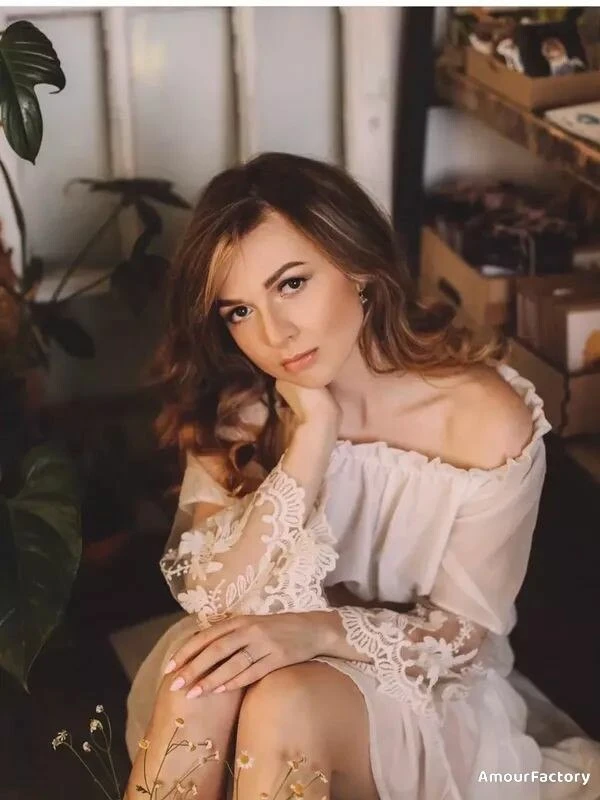 Alina Profile image 1