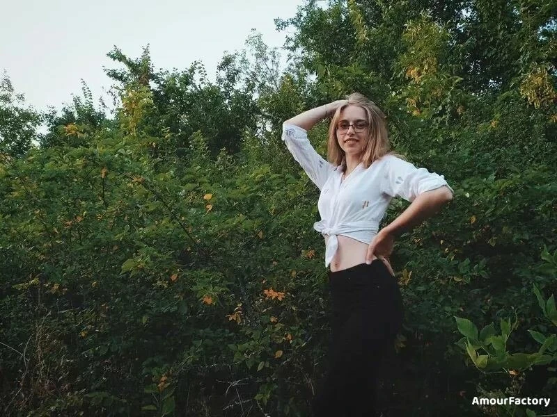 Elena Profile image 3