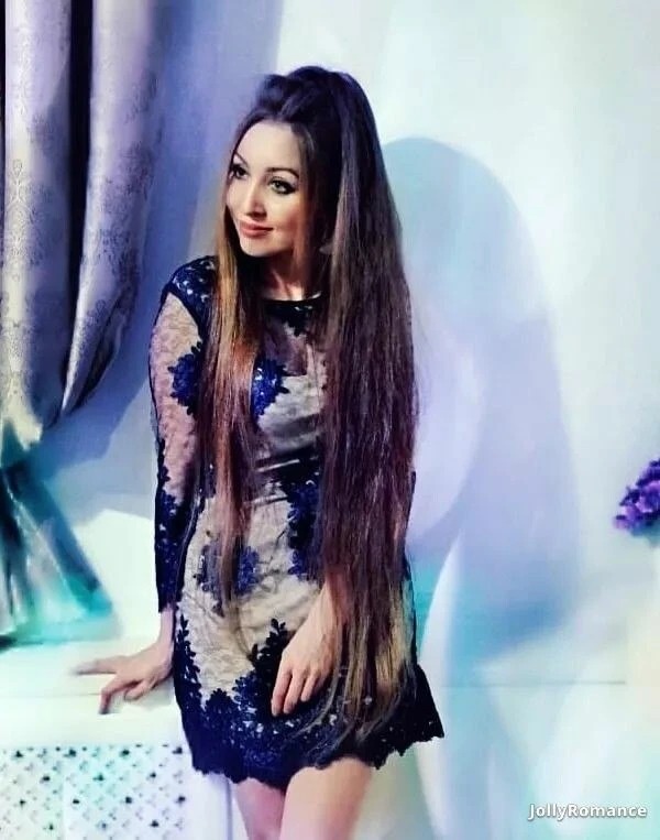 Adelina Profile image 1