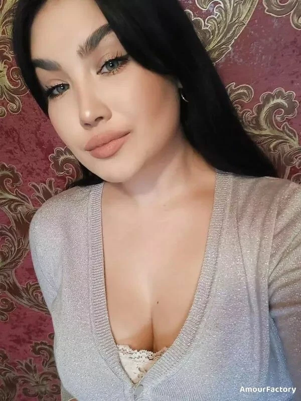 Nadiia Profile image 1