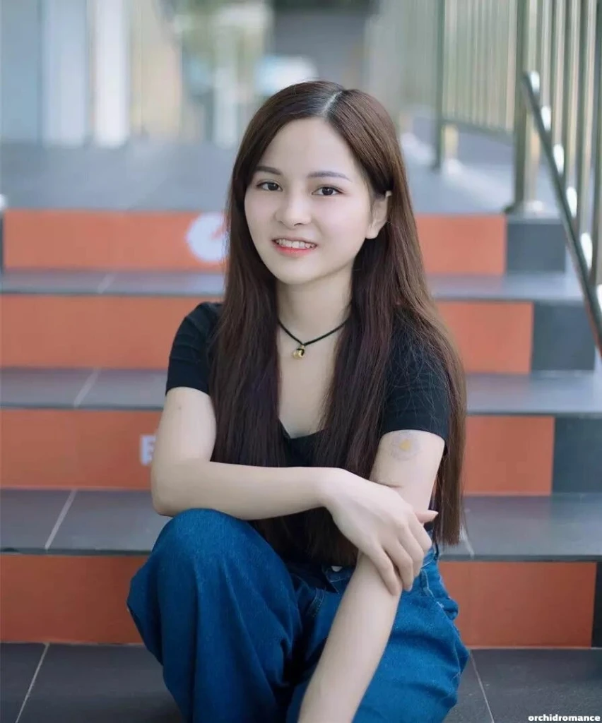 Jieyi Profile image 1