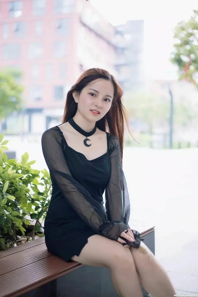 Jieyi Profile image 2