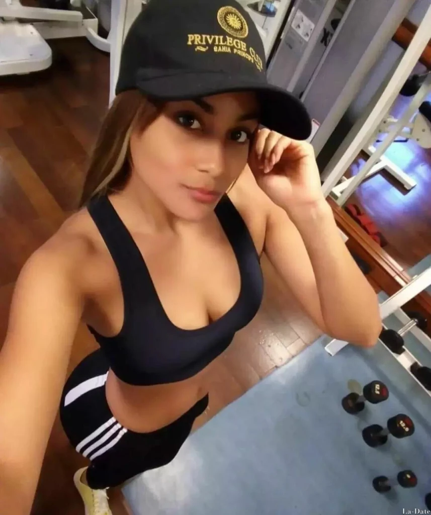 Sara Profile image 4