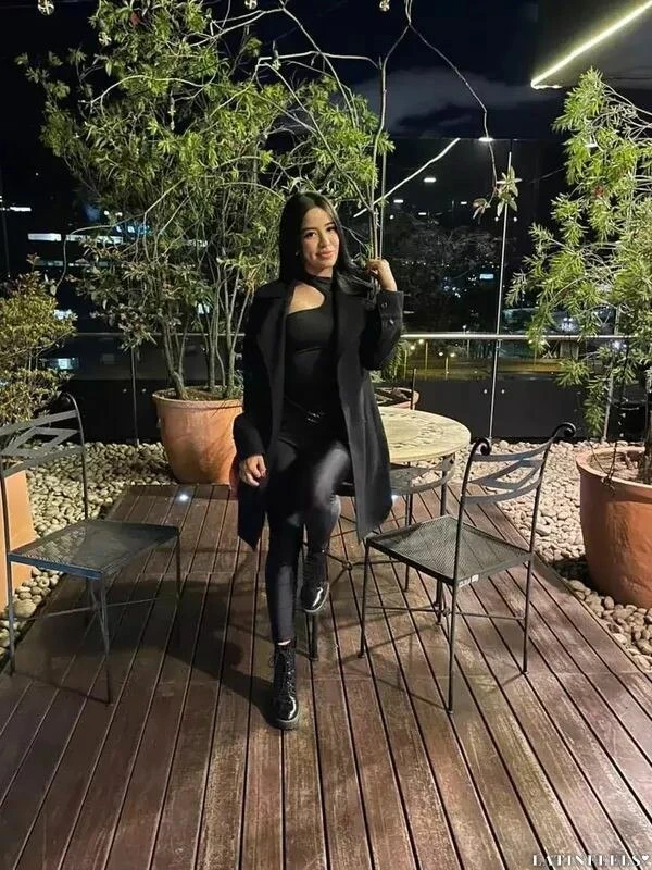 Luisa Profile image 2