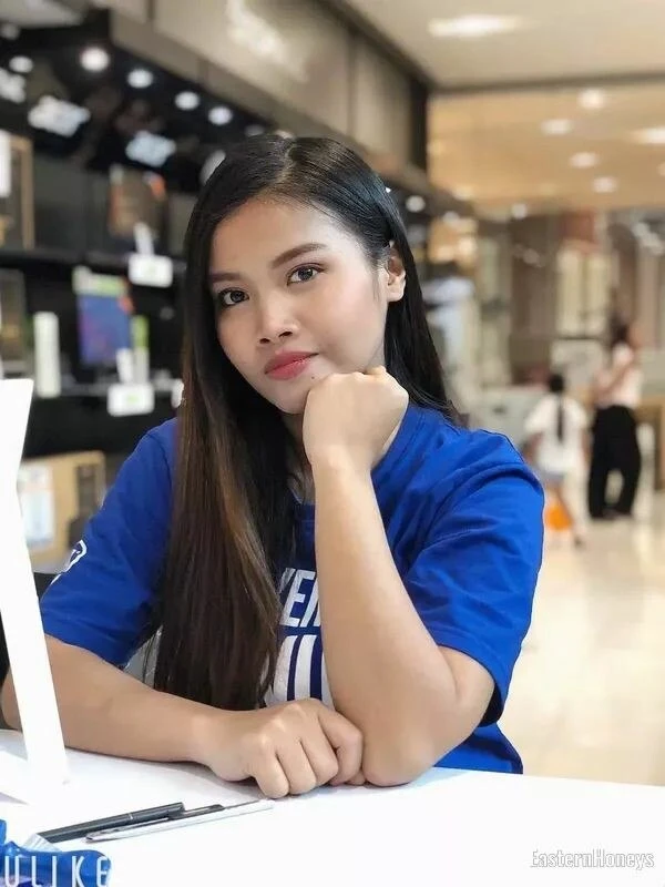 Alice Profile image 2