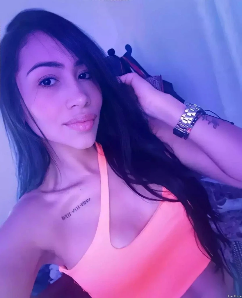 Erika Profile image 3