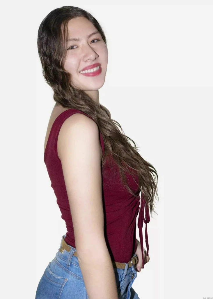 Luisa Profile image 2