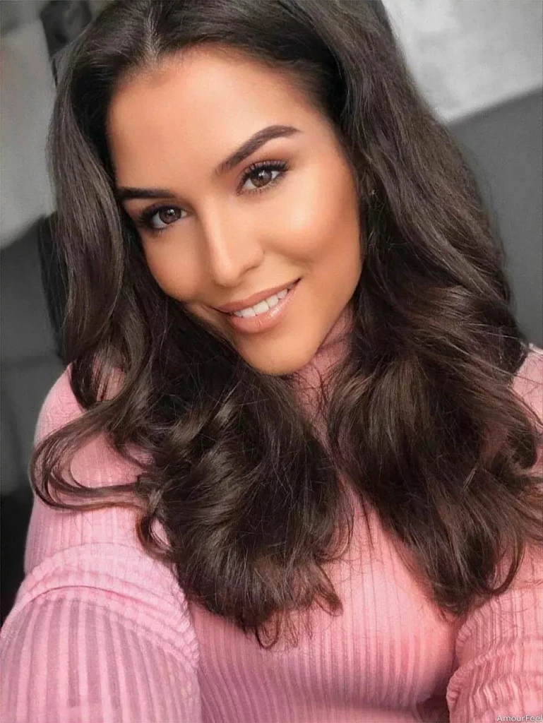 Lolita Profile image 4