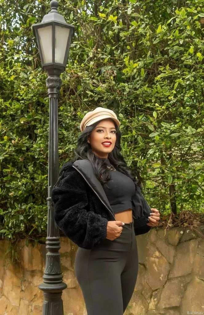 Mireya Profile image 4