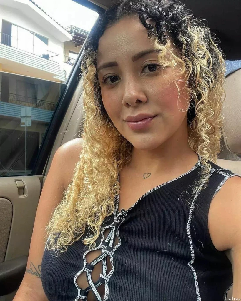 Sara Profile image 3